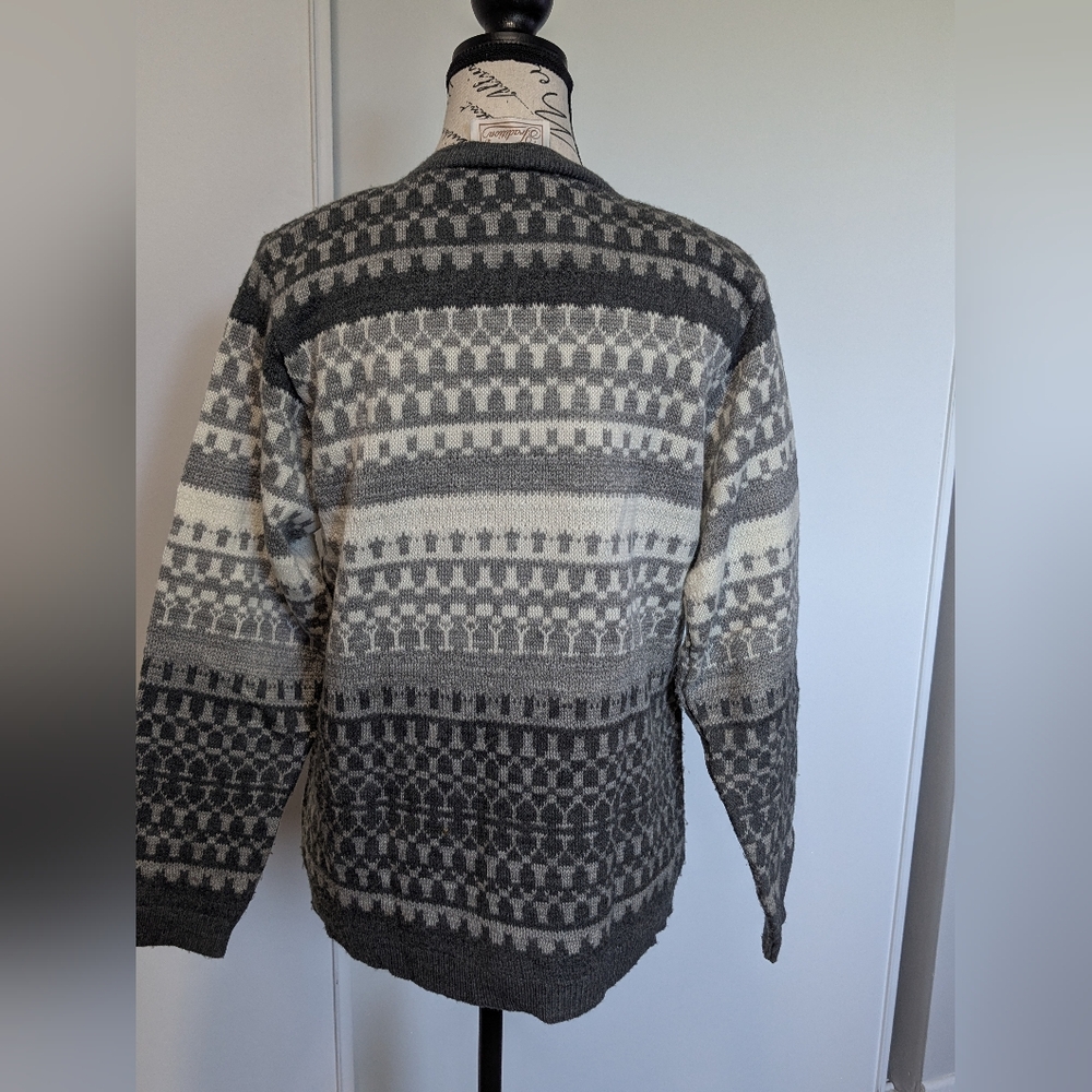 Tradition Vintage Cardigan Sweater Gray Fair Isle Knit | Made in Canada Women M - Picture 2 of 3